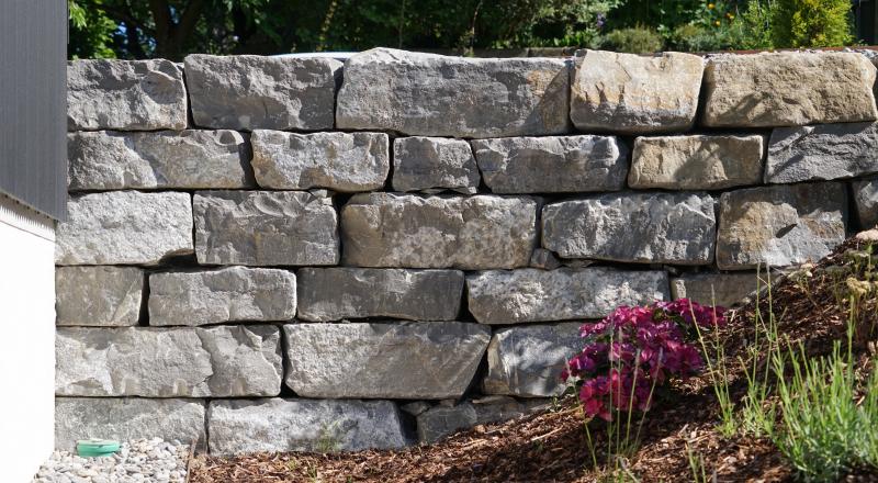 Mur en pierre naturelle